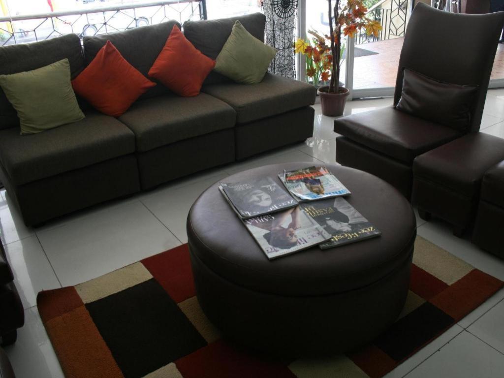 Sampaguita Suites Plaza Garcia Cebu Buitenkant foto